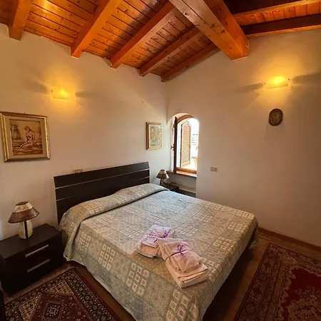 Nyaraló La Mansarda Di Milly *