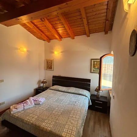 Сasa de vacaciones La Mansarda Di Milly