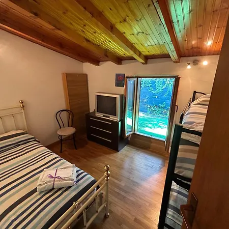 La Mansarda Di Milly Сasa de vacaciones Castelletto Di Brenzone